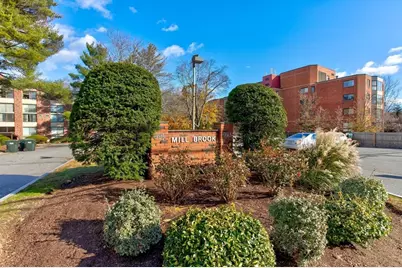 995 Mass Ave #505, Arlington, MA 02476 - Photo 2