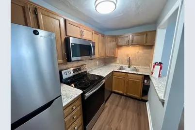 616 Boston Post Rd E #9, Marlborough, MA 01752 - Photo 4