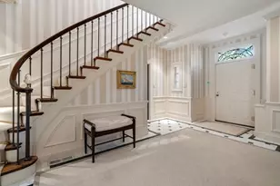 71 Sears Rd, Brookline, MA 02445 - Photo 8