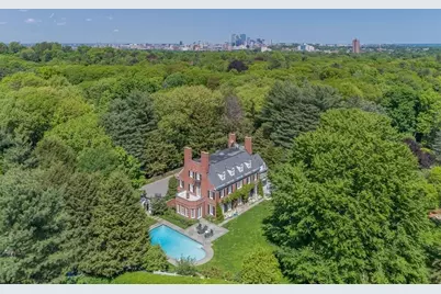 71 Sears Road, Brookline, MA 02445 - Photo 1
