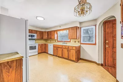 331 Dale Street, Chicopee, MA 01013 - Photo 12