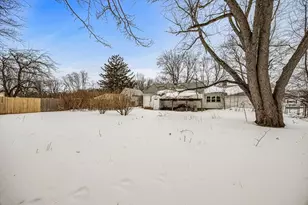 331 Dale St, Chicopee, MA 01013 - Photo 26