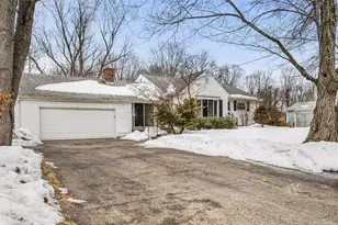 331 Dale St, Chicopee, MA 01013 - Photo 4