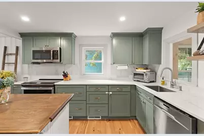 4 Pinewood Ave, Beverly, MA 01915 - Photo 14