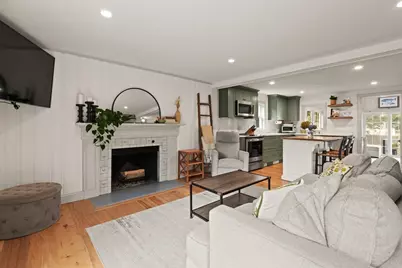 4 Pinewood Ave, Beverly, MA 01915 - Photo 6