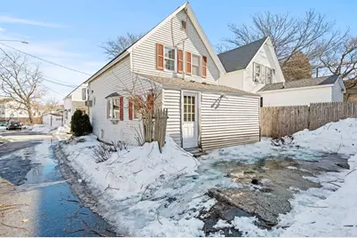 6 Cottage Pl, Lowell, MA 01852 - Photo 26