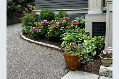 80 Upland Rd #B, Cambridge, MA 02140 - Photo 28