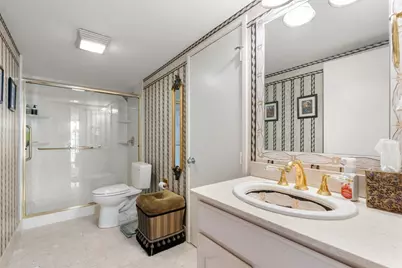 30 Constellation Wharf #30, Boston, MA 02129 - Photo 24