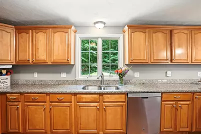 78 Milford St, Upton, MA 01568 - Photo 8