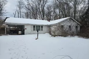 110 Mountain View St, South Hadley, MA 01075 - Photo 1