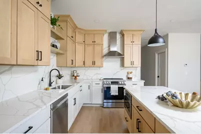 44 Metacomet Road #44, West Bridgewater, MA 02379 - Photo 4