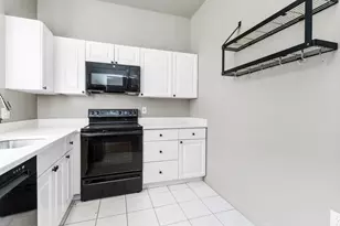 60 W Glen Rd, Brookline, MA 02445 - Photo 10