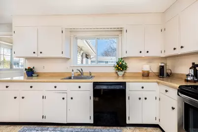 15 Francis Rd, Salem, MA 01970 - Photo 6