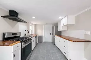 28 Newton Ct, Weymouth, MA 02191 - Photo 8