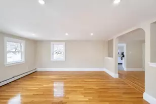 28 Newton Ct, Weymouth, MA 02191 - Photo 4