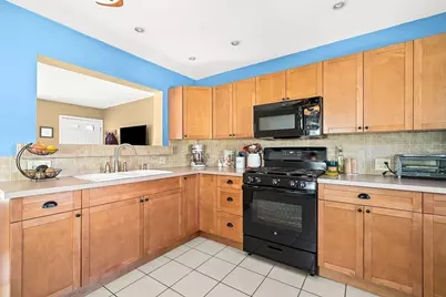 174 River Rd, Lowell, MA 01852 - Photo 10