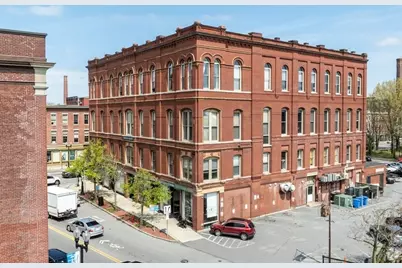 10 Kearney Sq #100, Lowell, MA 01852 - Photo 8