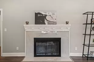 256 S Main St, Hopedale, MA 01747 - Photo 8