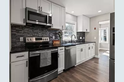 256 S Main St, Hopedale, MA 01747 - Photo 12