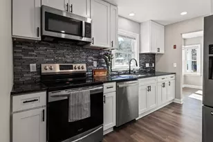 256 S Main St, Hopedale, MA 01747 - Photo 12