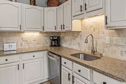 13 Summer St, Hopkinton, MA 01748 - Photo 8