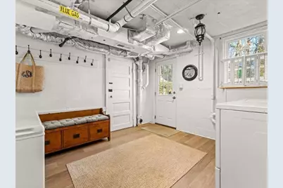 170 Benvenue St, Wellesley, MA 02482 - Photo 20