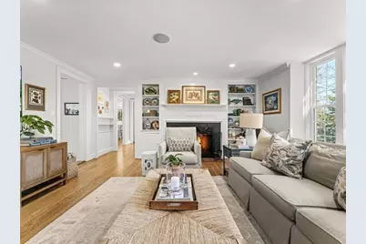 170 Benvenue St, Wellesley, MA 02482 - Photo 8