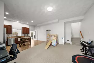 6 Fairlawn Ave, Burlington, MA 01803 - Photo 8