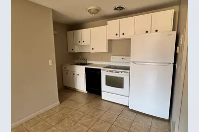 320 Elm Street #10, Southbridge, MA 01550 - Photo 4