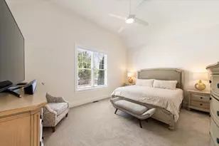 10 Tanglewood Dr, Framingham, MA 01701 - Photo 16