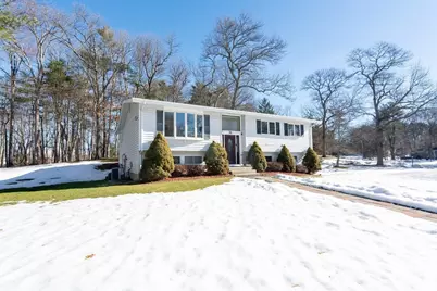 31 Spring Ln, Sharon, MA 02067 - Photo 2