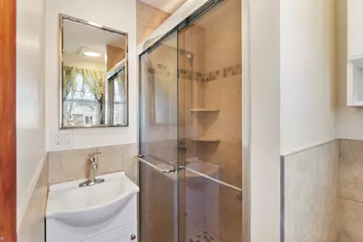 102 Suffolk St, Malden, MA 02148 - Photo 16