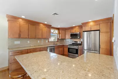 102 Suffolk St, Malden, MA 02148 - Photo 10