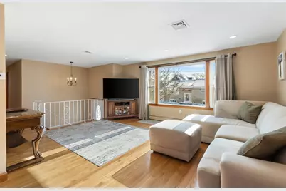 102 Suffolk St, Malden, MA 02148 - Photo 4