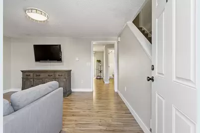 1215 Pawtucket Blvd #19, Lowell, MA 01854 - Photo 12