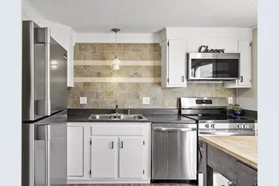 1215 Pawtucket Blvd #19, Lowell, MA 01854 - Photo 4