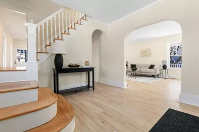 19 Laurel St, Saugus, MA 01906 - Photo 6