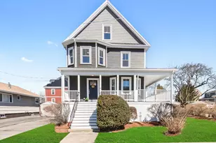 19 Laurel St, Saugus, MA 01906 - Photo 2