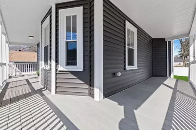 19 Laurel St, Saugus, MA 01906 - Photo 4