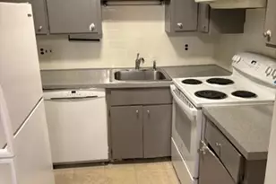 15 Cass St, Boston, MA 02132 - Photo 4