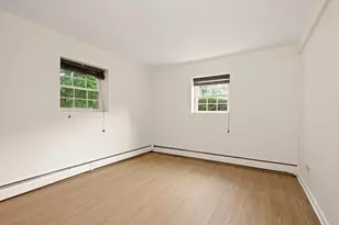 15 Cass St, Boston, MA 02132 - Photo 18