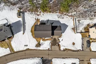 34 Shakespeare St, Tyngsborough, MA 01879 - Photo 2