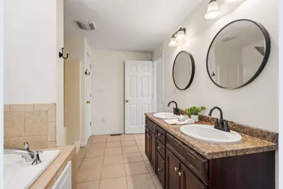 34 Shakespeare St, Tyngsborough, MA 01879 - Photo 18