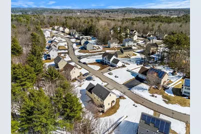 34 Shakespeare St, Tyngsborough, MA 01879 - Photo 36