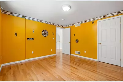 34 Shakespeare St, Tyngsborough, MA 01879 - Photo 22