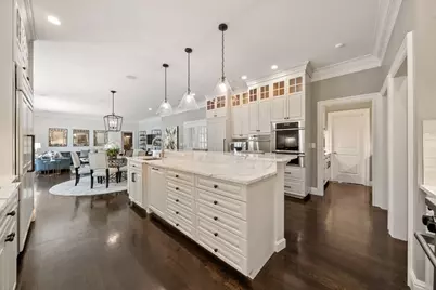 43 Bristol Rd, Wellesley, MA 02481 - Photo 14