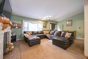 11 Edgeworth St, Billerica, MA 01821 - Photo 8