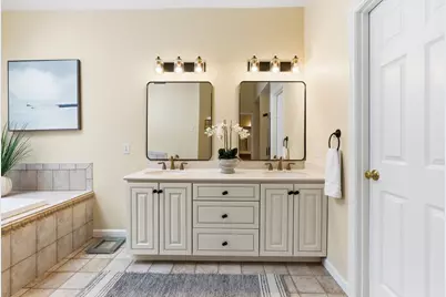 7 Grindstone Ct, Westborough, MA 01581 - Photo 26