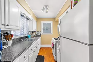 232 Mt Pleasant, Fall River, MA 02720 - Photo 12