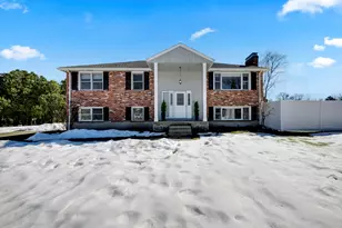 19 Maplecrest Dr, Southborough, MA 01772 - Photo 1